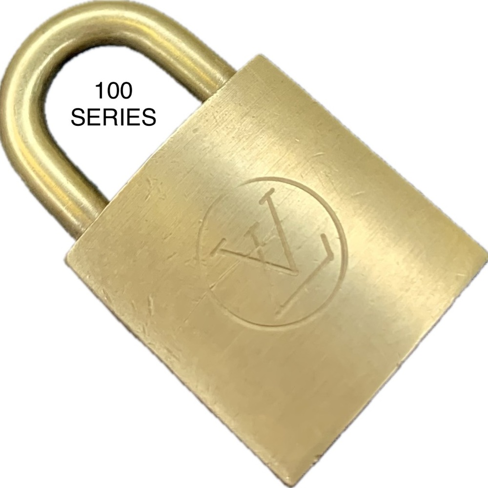 Louis Vuitton 100 Series~EXTREMELY RARE 1970s #122(no key) W/COA